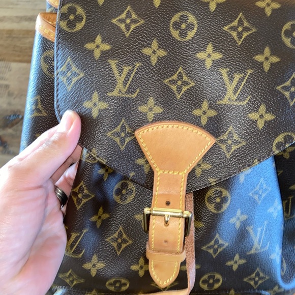 Authentic Louis Vuitton GM - Picture 3 of 13
